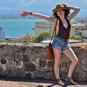 Meet your Posher, Monika